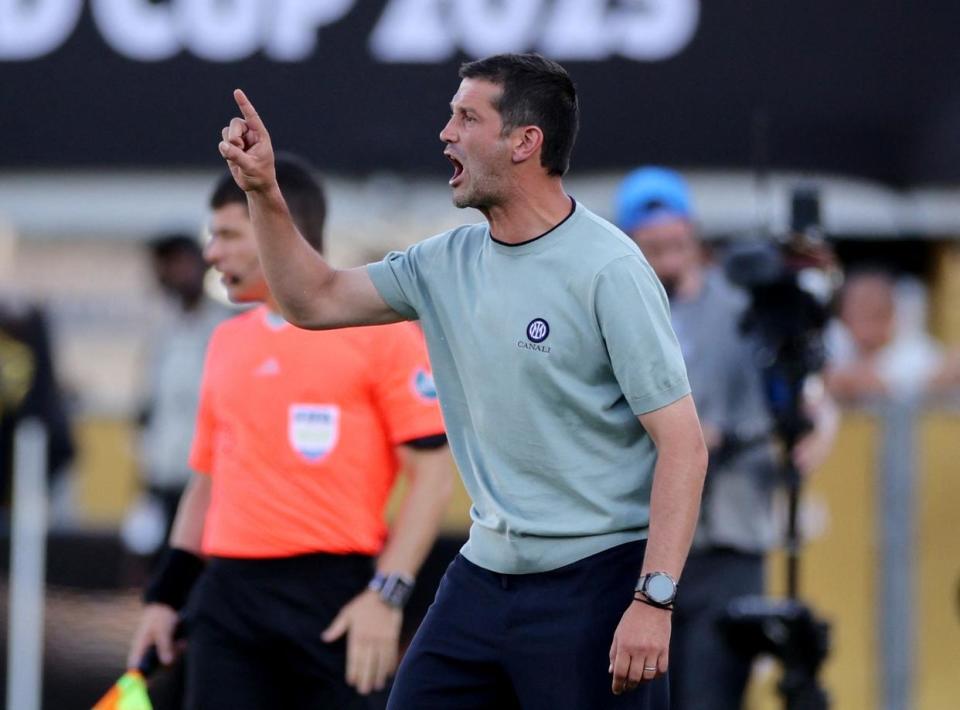 的两个丢球, 将开打, 卫的老化和