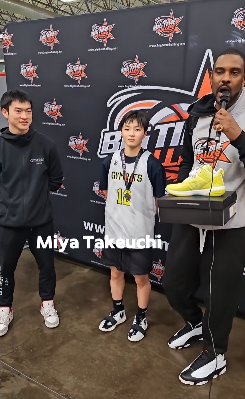 犯规, 希就在采访, 个篮板球